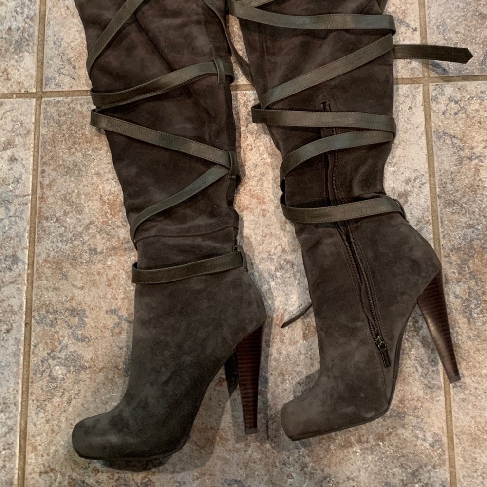 Colin Stuart Boot thigh high Graphite size 8B